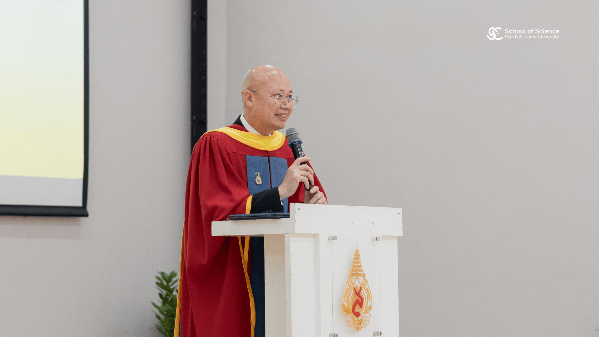 MFU News : 2026-08-17_School_of_Science_Student-Welcoming_Ceremony_01.png